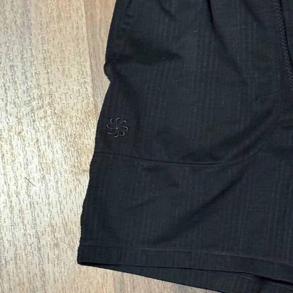 Nike Yoga Shorts Mens Small Black Dri-FIT Unlined Training Activewear - Picture 2 of 9